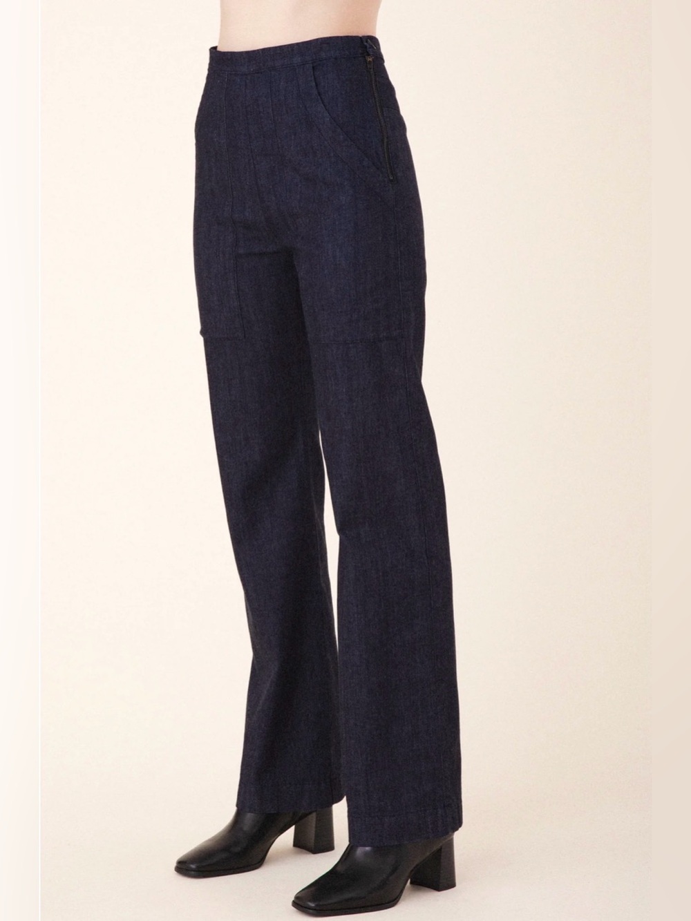 Prairie Underground Yr Arrow in Black Denim
Flare Wide leg size Small 70s